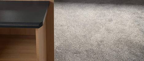 Televisión, chimenea