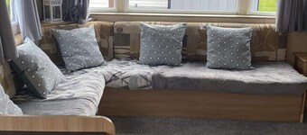 Lovely 3-bed caravan in beautiful north wales