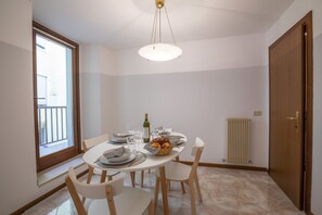 Dining - Cozy Apartment In The Heart Of Riva, Riva del Garda, Italy (Riva del Garda)