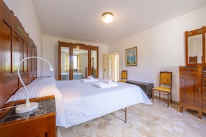 3 chambres, fer et planche Ă repasser, Wi-Fi gratuit, draps fournis