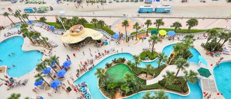 Piscine couverte, piscine extérieure