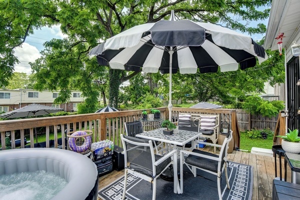 Baltimore Vacation Rental | 3BR | 3BA | 1,792 Sq Ft | 3 Steps to Enter