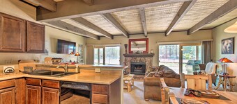 Patio & Fireplace: Country Club Pinetop Condo!
