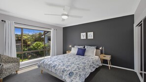 5 bedrooms, iron/ironing board, Internet, bed sheets - Surf's Up @ Copa - Pool and Ocean Views (COPACABANA)