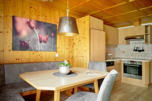 Dining - Fantastic, cozy apartment in the Montafon (Tschagguns)