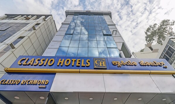 Front of property - Itsy Hotels Classio Richmond (Bengaluru)