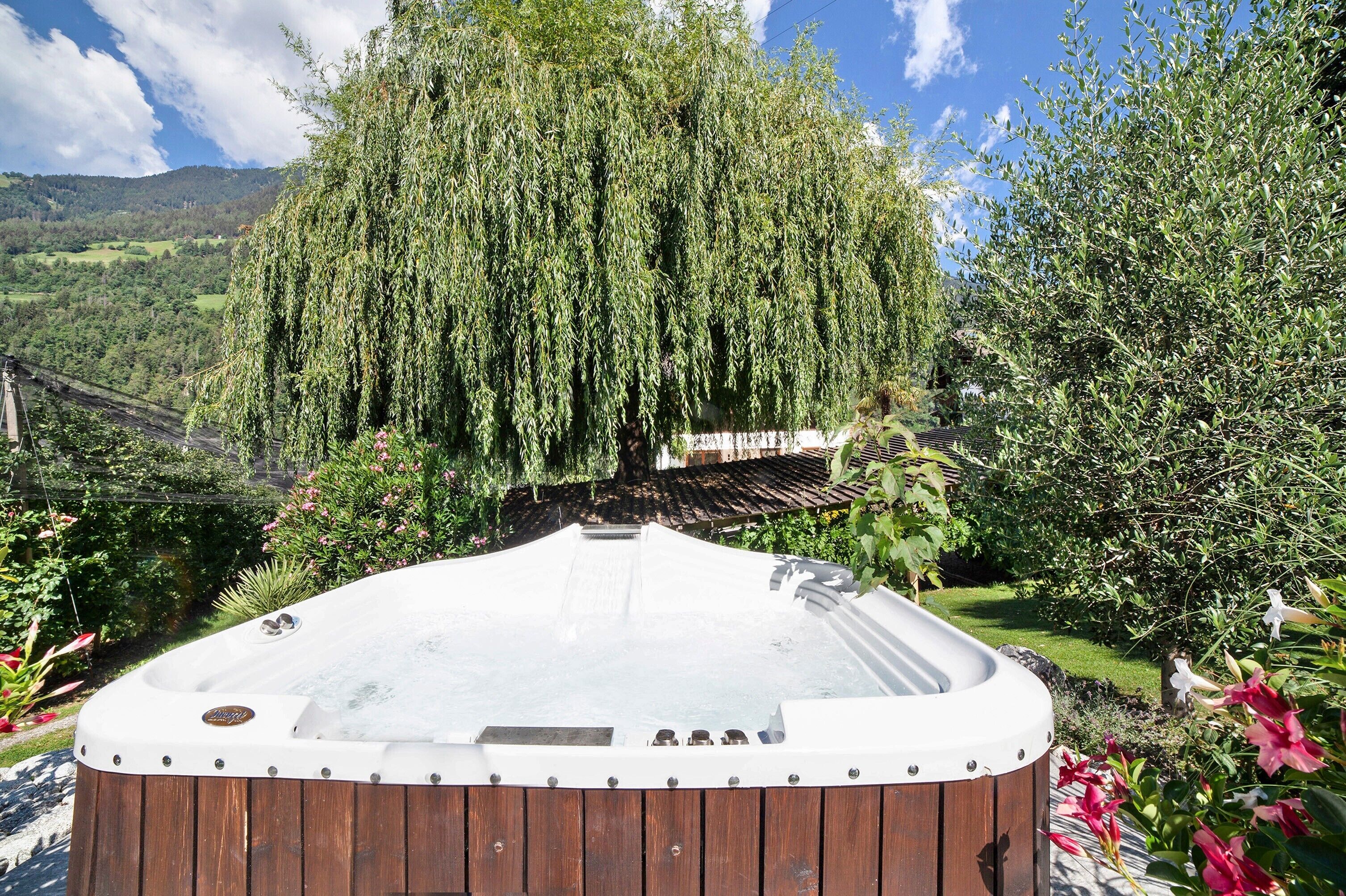 Bain à remous extérieur