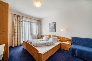 1 chambre, fer et planche à repasser, Wi-Fi gratuit, draps fournis