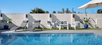 Vakantiehuis mooi traditioneel huis met zwembad, Wi-Fi, airco, terras & tuin