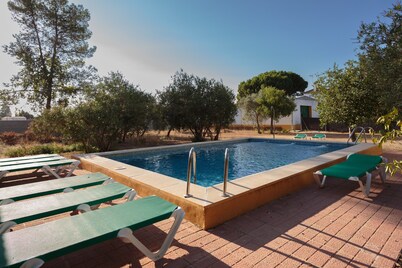 Villa Los Pinos with Pool, Wi-Fi, A/C, Terrace & Garden