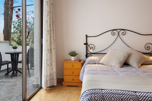 4 chambres, fer et planche à repasser, Wi-Fi gratuit, draps fournis