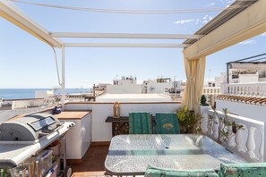 屋外ダイニングエリア