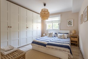 2 bedrooms, free WiFi, bed sheets