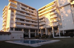 Exterior - Apartment in Miramar Fuengirola II with Pool, Wi-Fi, A/C, Terrace & Garden (Fuengirola)