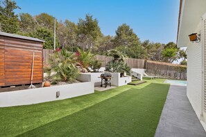 Terrace/patio - Holiday Home with Moutain View, Private Pool, A/C & WiFi (SANT PERE DE RIBES)