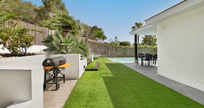 Maison de vacances avec vue sur la montagne, piscine privée, climatisation et WiFi