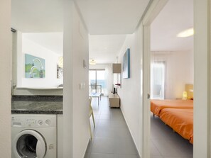 Silitysrauta/-lauta, ilmainen Wi-Fi, vuodevaatteet