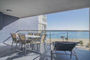 Outdoor dining - First line / Wifi / Spa / Seaviews / Heated pool / Pets (Calpe)