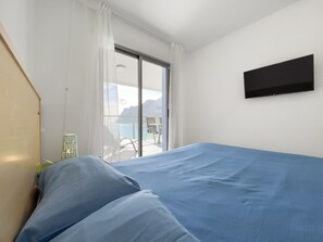 2 makuuhuonetta, silitysrauta/-lauta, ilmainen Wi-Fi, vuodevaatteet