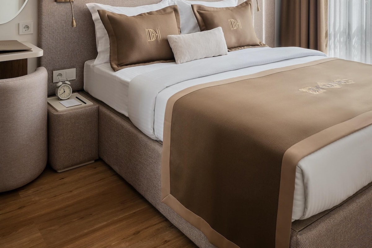 Minibar, Zimmersafe, individuell dekoriert, individuell eingerichtet