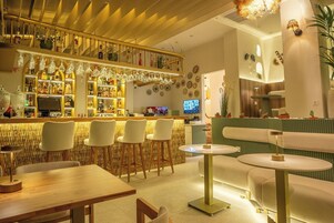 Bar (en la propiedad)