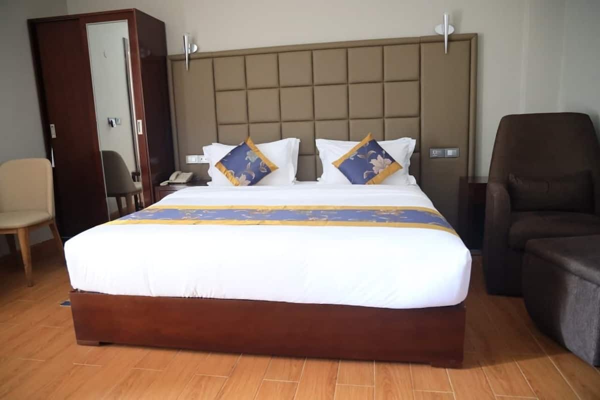 Standard Double Room | In-room safe, soundproofing, iron/ironing board (on request)