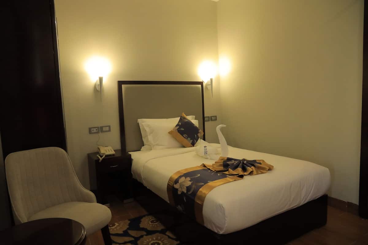 Standard Single Room | In-room safe, soundproofing, iron/ironing board (on request)