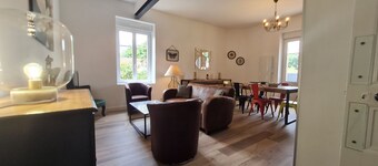 19th Century House with Heated Pool, Spa, and Close to Beaches