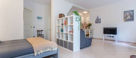 1 sovrum, strykjärn/strykbräda och internet