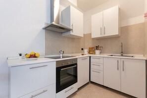 Oven, stovetop, dishwasher, toaster