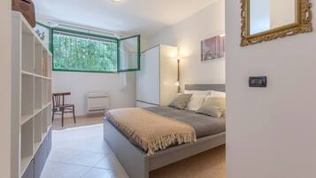 1 chambre, fer et planche Ă repasser, accĂšs Internet