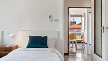 3 slaapkamers, een strijkplank/strijkijzer, wifi, beddengoed