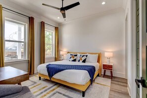5 habitaciones, escritorio y tabla de planchar con plancha 