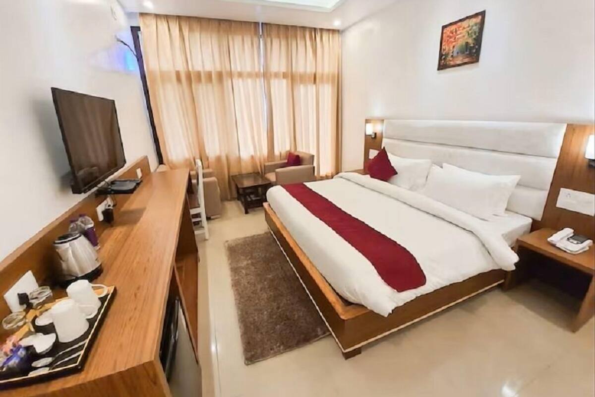 In-room safe, blackout drapes, iron/ironing board (on request)