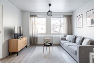 City Apartment | Living area | 32-inch LED TV with cable channels, TV