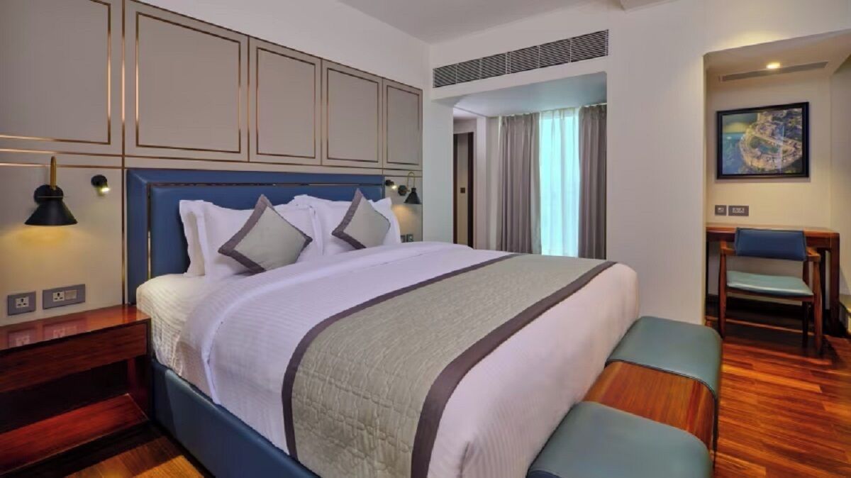 Desk, free WiFi, bed sheets