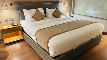 1 bedroom, desk, free WiFi, bed sheets