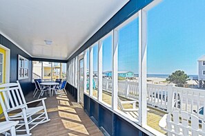 Interior - Enjoy ocean views at Chelsea House, Oak Island—a spacious 3BR retreat for 10. (Oak Island)