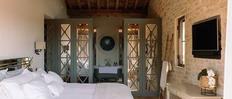 5 chambres, bureau, fer et planche à repasser, Wi-Fi gratuit