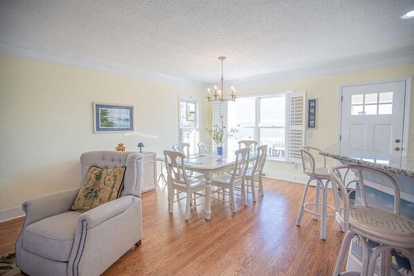 Interior - Relax at Pirate's Paradise, a cozy oceanfront home in Holden Beach with 3 bedrooms. (Holden Beach)
