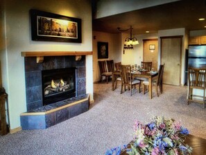 Dining - Grand Timber Resort (Breckenridge)