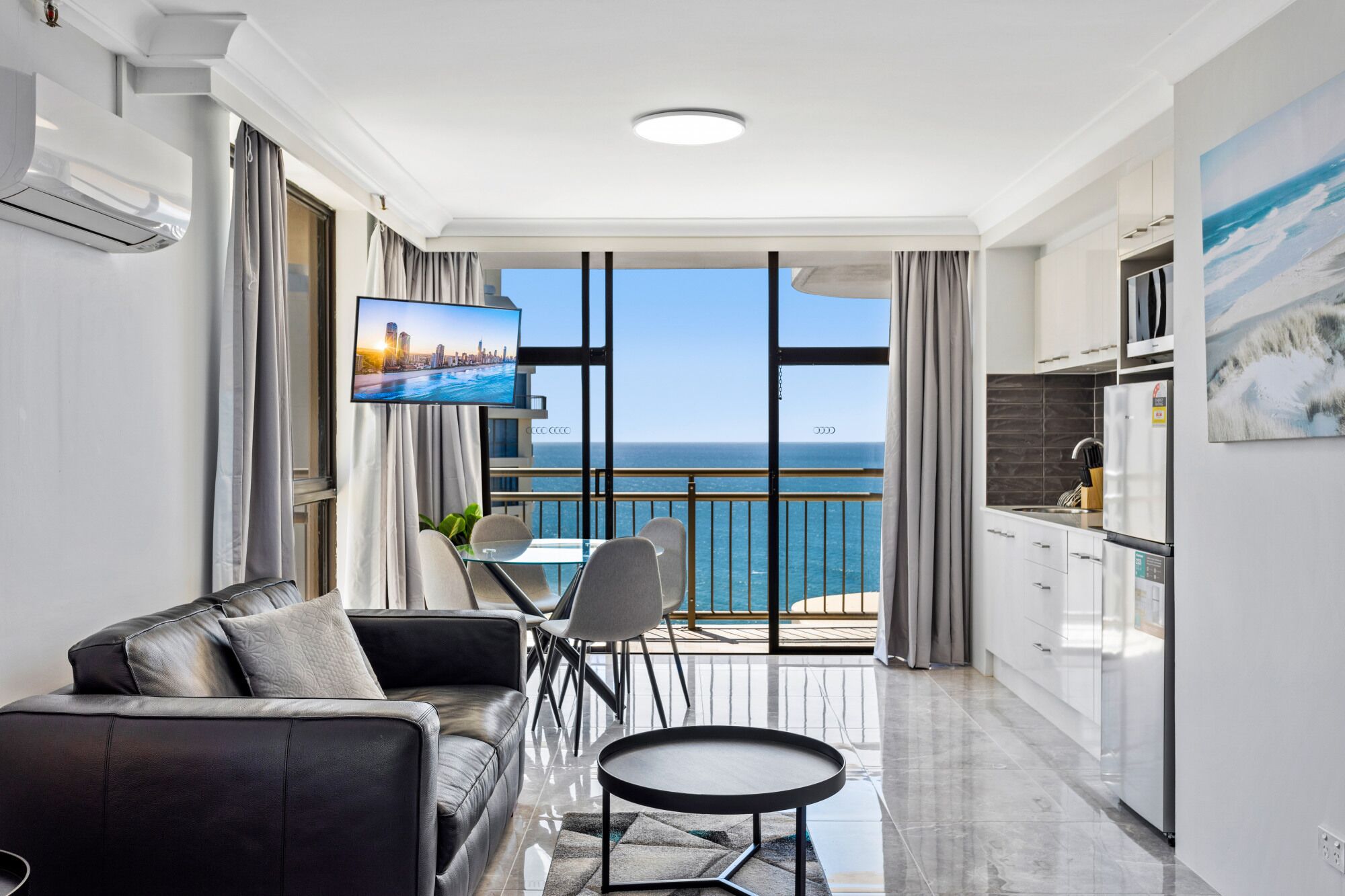 MadeComfy Modern Beachside Studio with Balcony