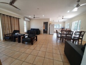 Interior - SUNSETS @ DUNDEE Overlooking the water (Dundee Beach)