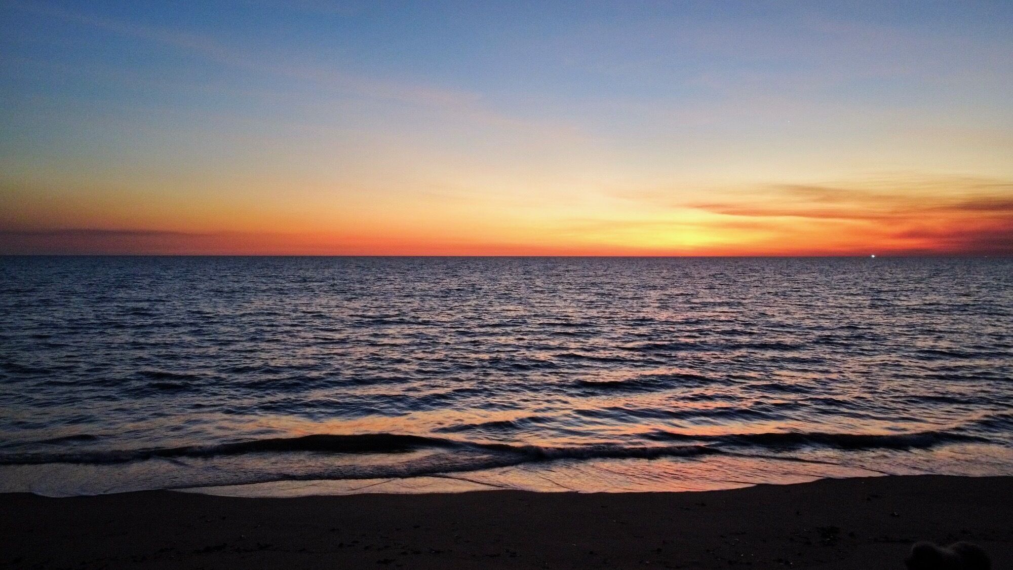 SUNSETS @ DUNDEE Overlooking the water — image 30