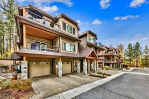 Exterior - Great location- walk to Heavenly! Tahoe woods #603 (South Lake Tahoe)