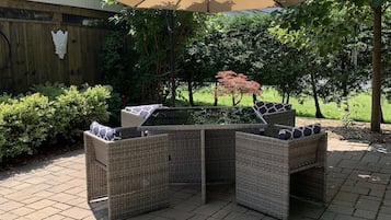 Deluxe Suite, 2 Bedrooms | Terrace/patio