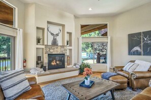 電視、壁爐、 辦公室