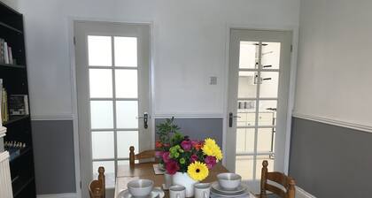 Clive's Place ☀️