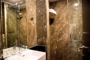 Standard Single Room | Bathroom | Shower, free toiletries, slippers