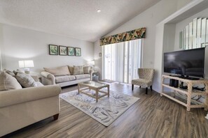 House, 4 Bedrooms | Interior